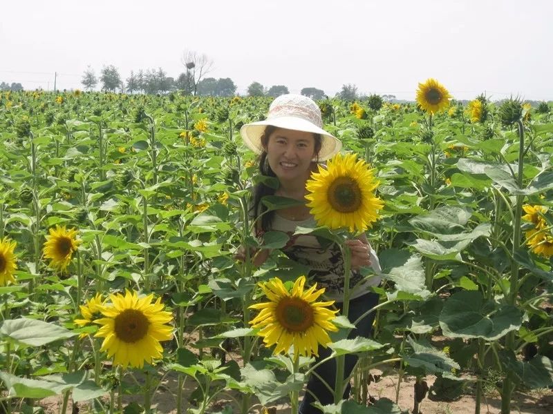李伟.jpg